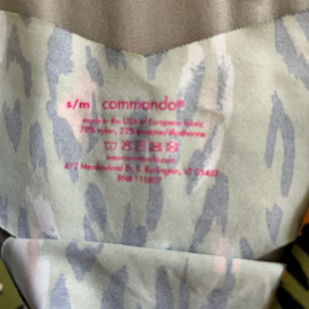 Commando classic print thong, pop leopard ,size S/M. New with tags. - Picture 4 of 8